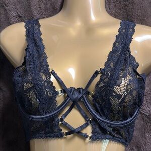 FREDRICK’S of HOLLYWOOD Black Lace Sexy Unlined Bra Sz Large